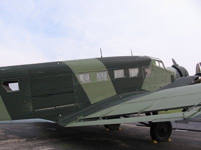 Junkers_JU-52_Side.jpg